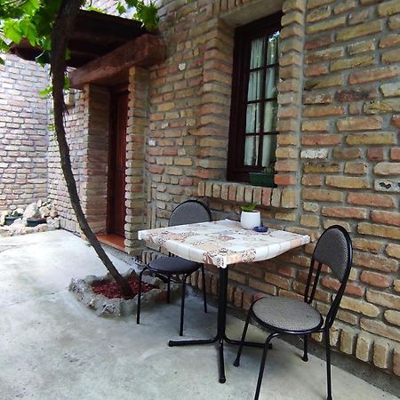 Wood House Apartment Ruma Exterior photo